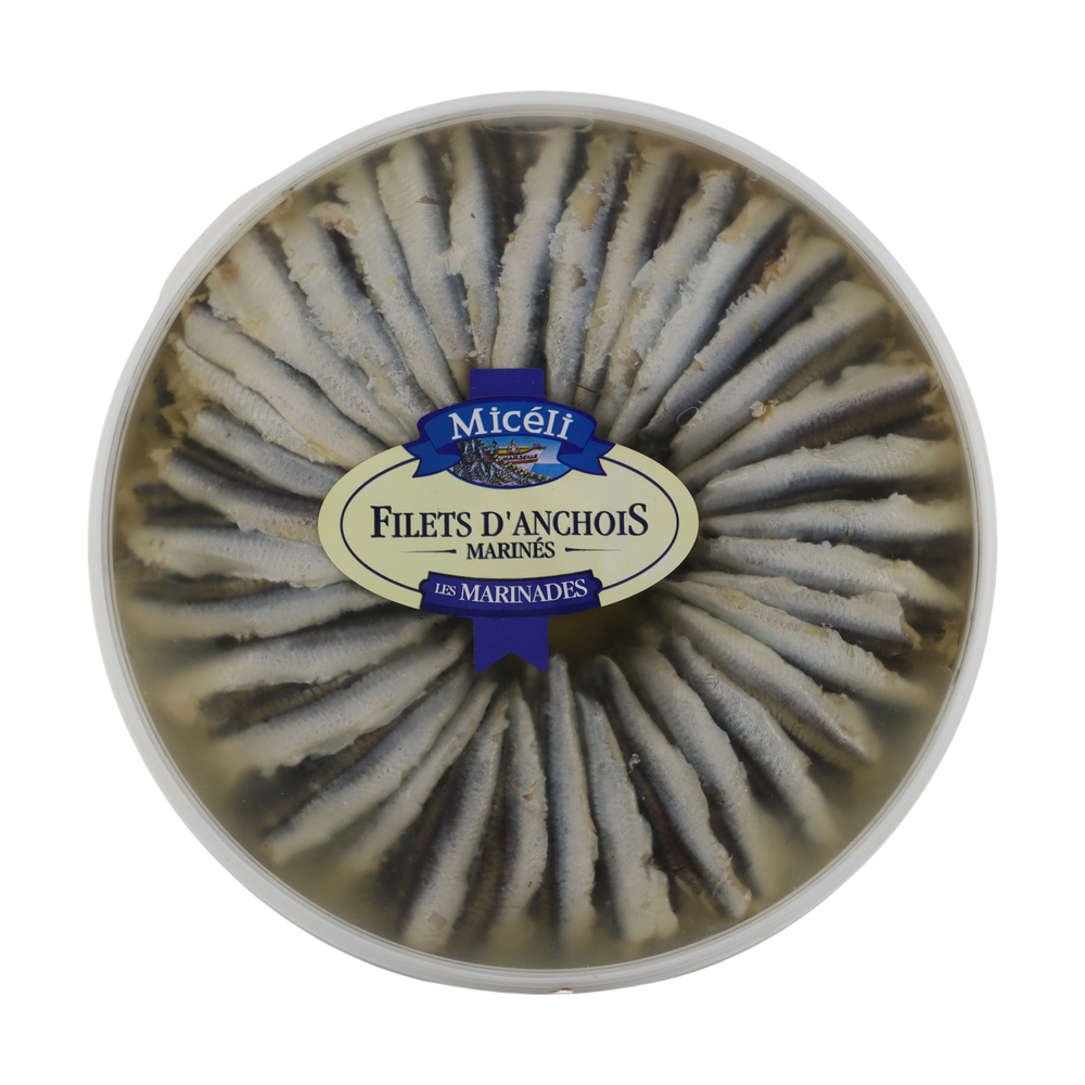 <p>Boquerones (anchovies)</p> 